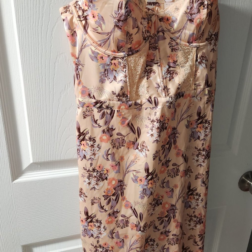 VICTORIAS SECRET DRESS - Picture 5 of 7